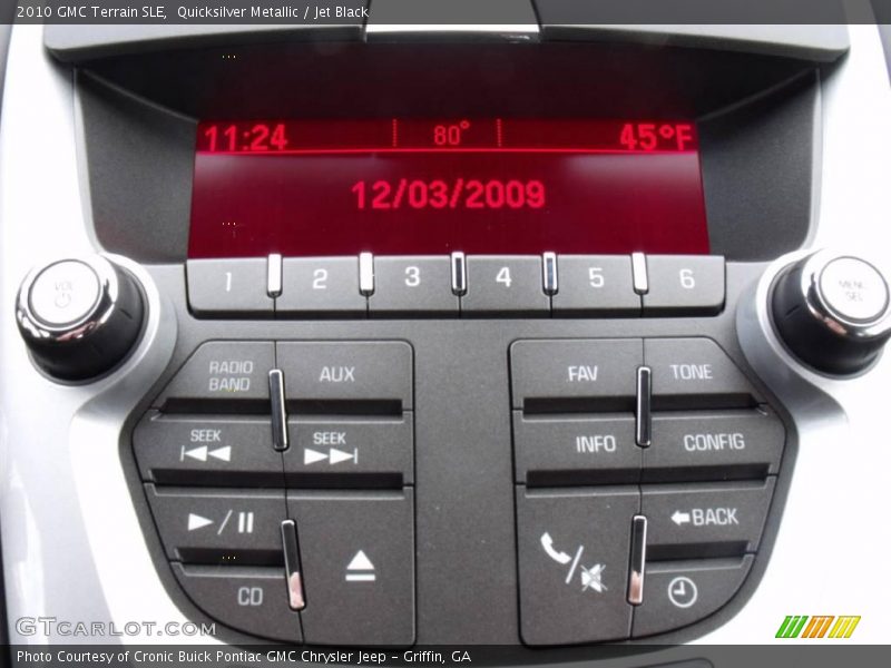 Quicksilver Metallic / Jet Black 2010 GMC Terrain SLE