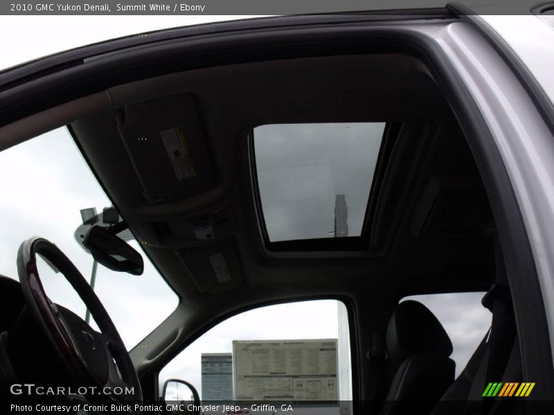 Summit White / Ebony 2010 GMC Yukon Denali
