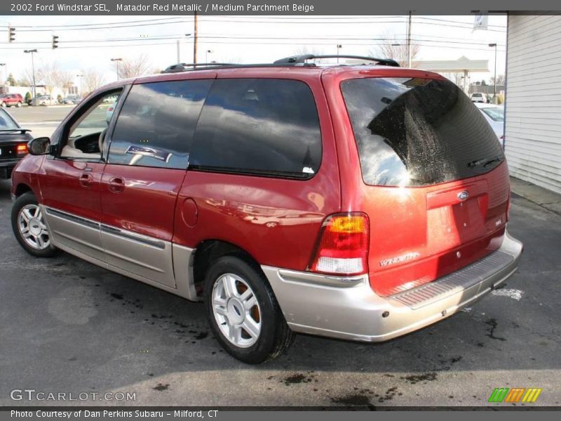 Matador Red Metallic / Medium Parchment Beige 2002 Ford Windstar SEL
