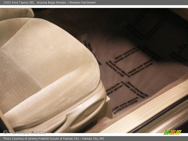 Arizona Beige Metallic / Medium Parchment 2003 Ford Taurus SES