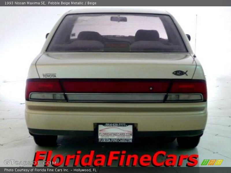 Pebble Beige Metallic / Beige 1993 Nissan Maxima SE