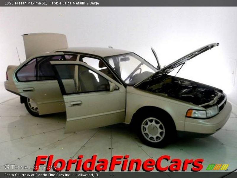 Pebble Beige Metallic / Beige 1993 Nissan Maxima SE