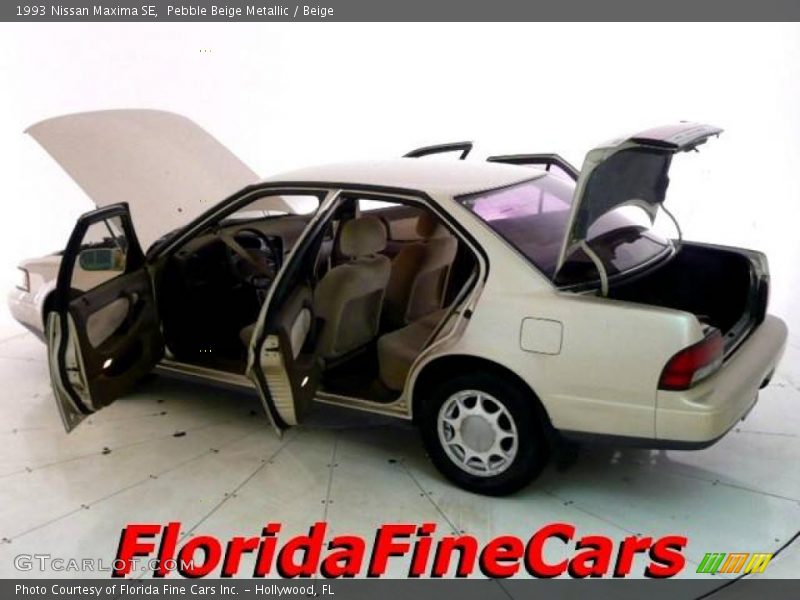 Pebble Beige Metallic / Beige 1993 Nissan Maxima SE