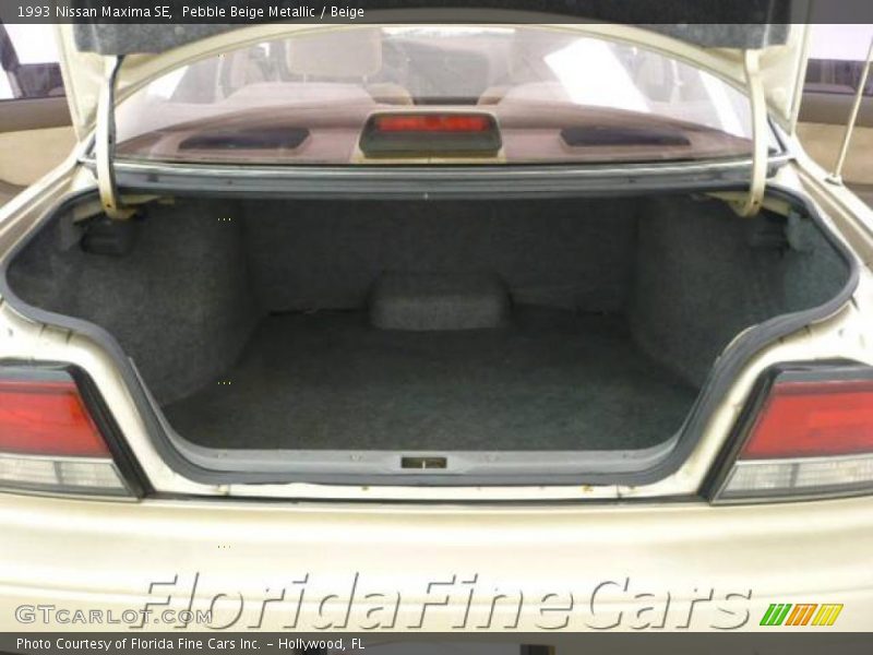 Pebble Beige Metallic / Beige 1993 Nissan Maxima SE