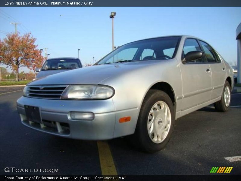 Platinum Metallic / Gray 1996 Nissan Altima GXE