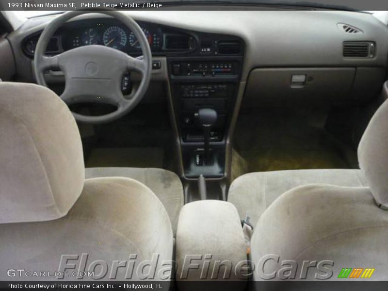 Pebble Beige Metallic / Beige 1993 Nissan Maxima SE