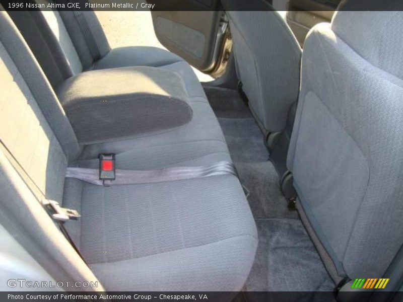 Platinum Metallic / Gray 1996 Nissan Altima GXE