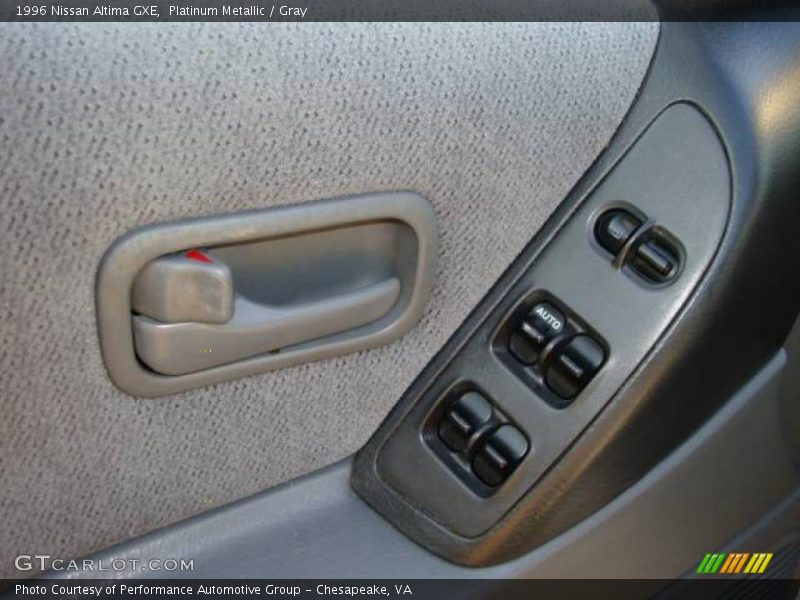 Platinum Metallic / Gray 1996 Nissan Altima GXE