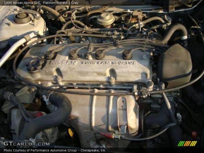 Platinum Metallic / Gray 1996 Nissan Altima GXE