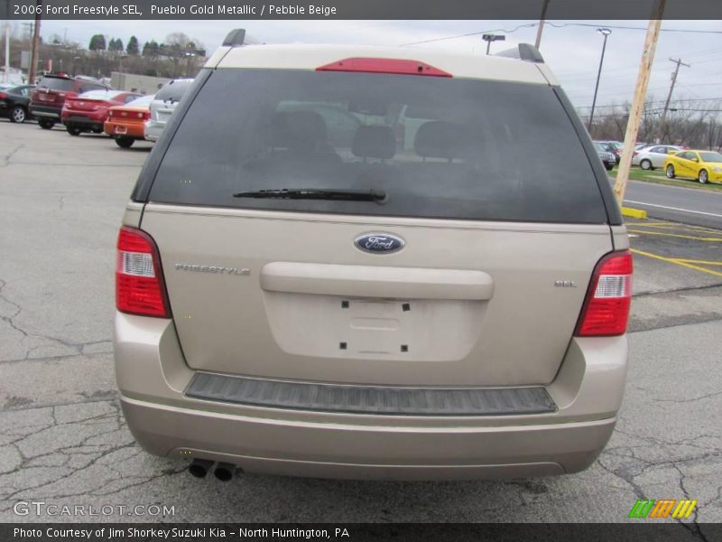 Pueblo Gold Metallic / Pebble Beige 2006 Ford Freestyle SEL