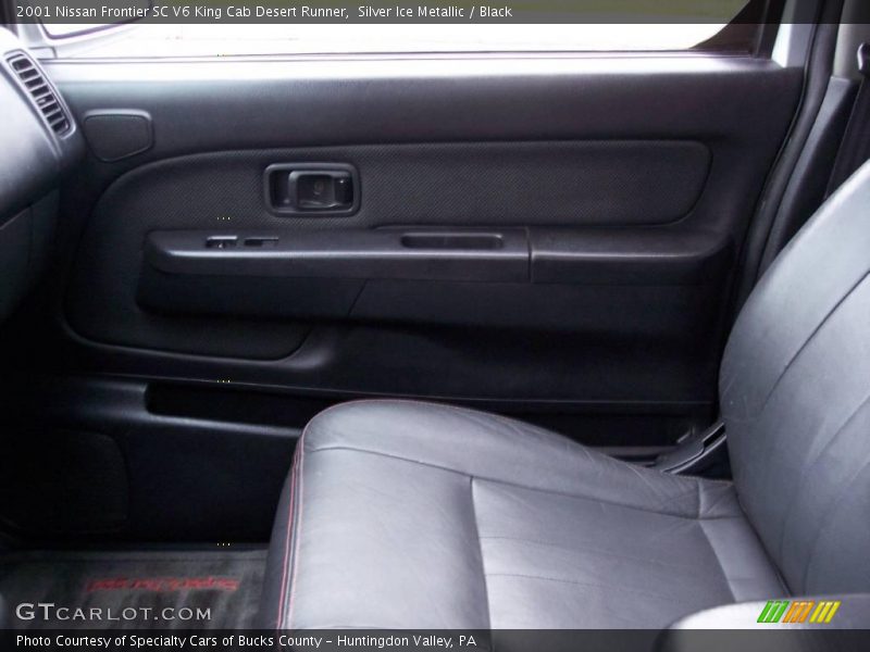 Silver Ice Metallic / Black 2001 Nissan Frontier SC V6 King Cab Desert Runner