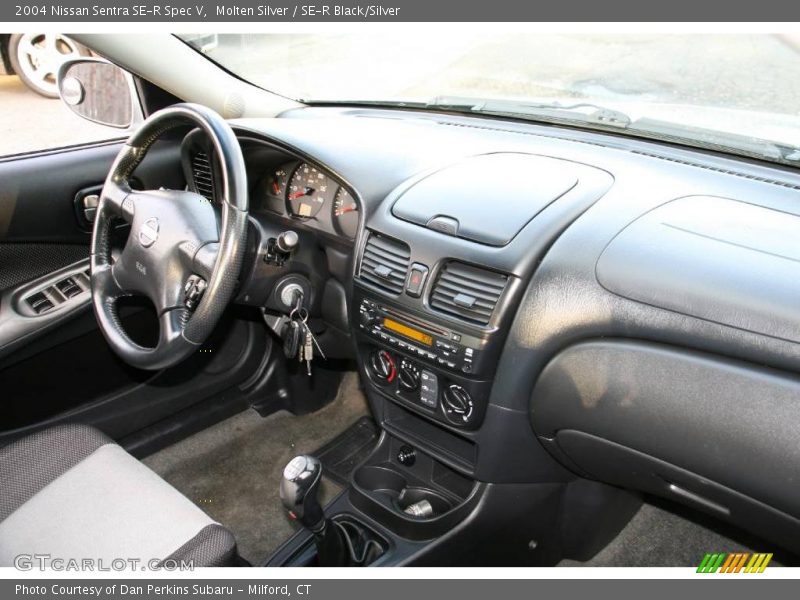 Molten Silver / SE-R Black/Silver 2004 Nissan Sentra SE-R Spec V