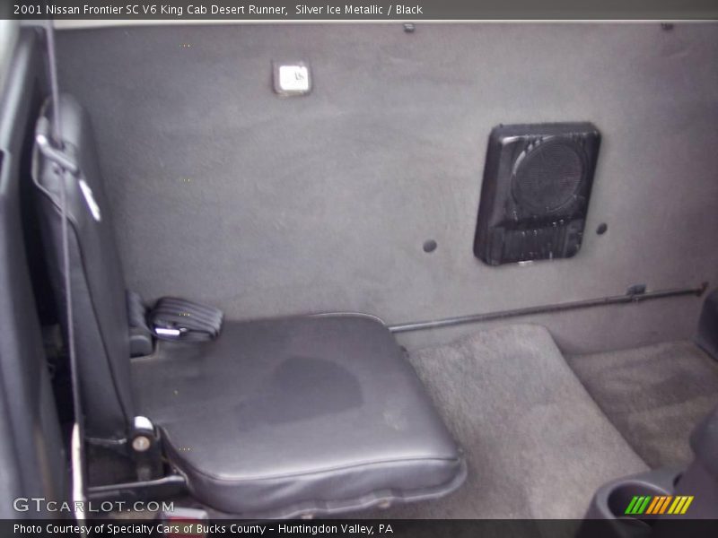 Silver Ice Metallic / Black 2001 Nissan Frontier SC V6 King Cab Desert Runner
