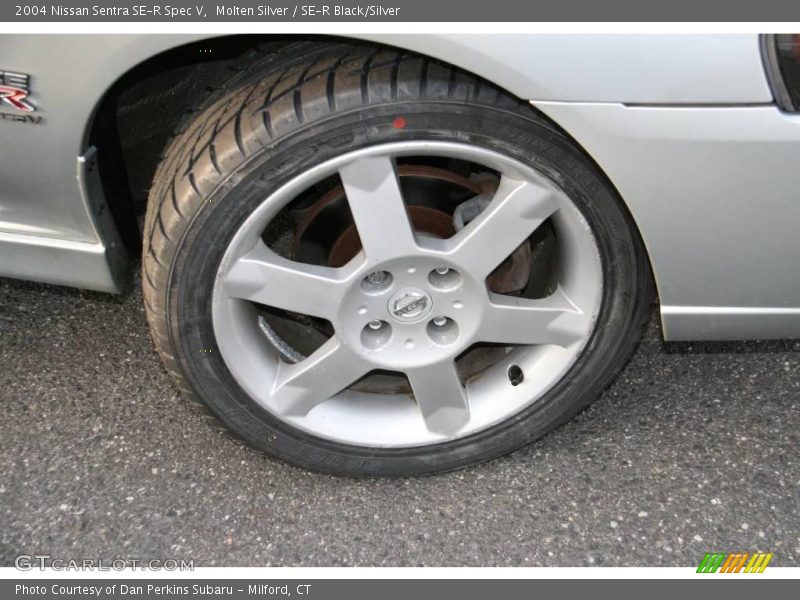 Molten Silver / SE-R Black/Silver 2004 Nissan Sentra SE-R Spec V