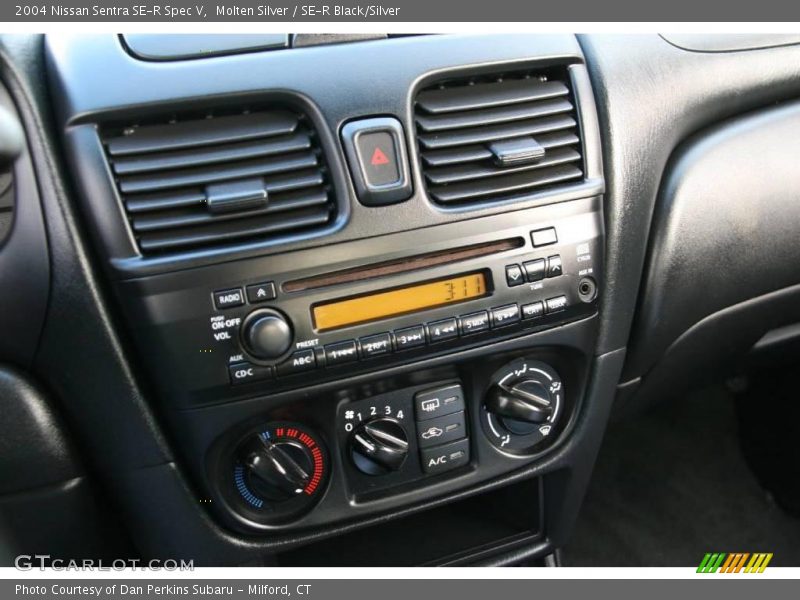Molten Silver / SE-R Black/Silver 2004 Nissan Sentra SE-R Spec V