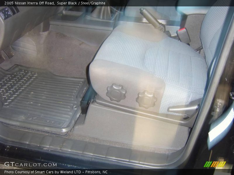 Super Black / Steel/Graphite 2005 Nissan Xterra Off Road