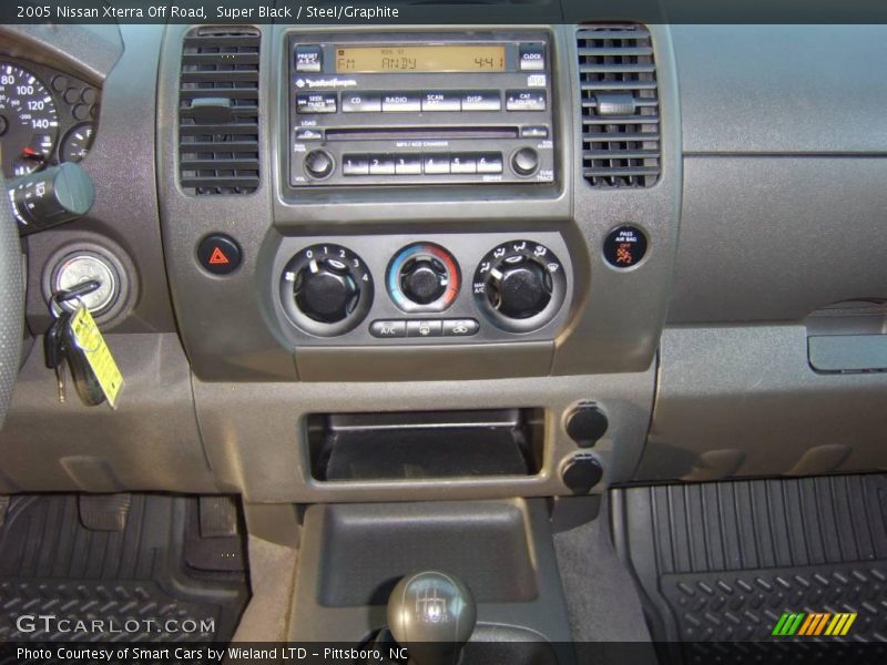 Super Black / Steel/Graphite 2005 Nissan Xterra Off Road