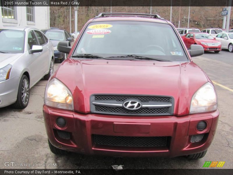 Mesa Red / Gray 2005 Hyundai Tucson GL