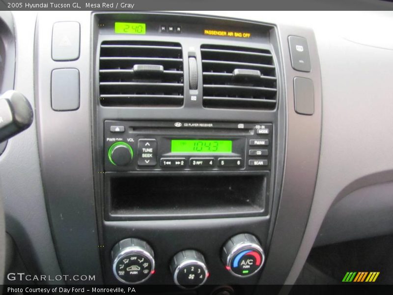Mesa Red / Gray 2005 Hyundai Tucson GL