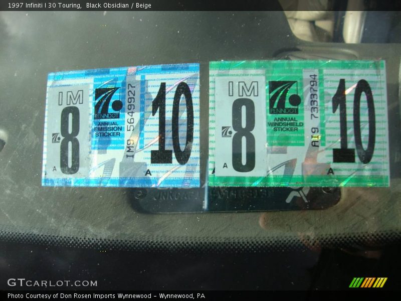 Black Obsidian / Beige 1997 Infiniti I 30 Touring