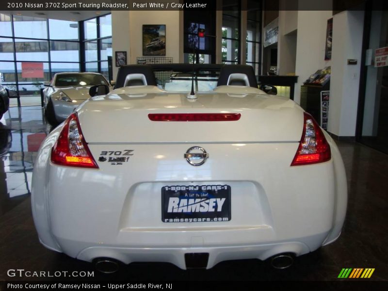 Pearl White / Gray Leather 2010 Nissan 370Z Sport Touring Roadster