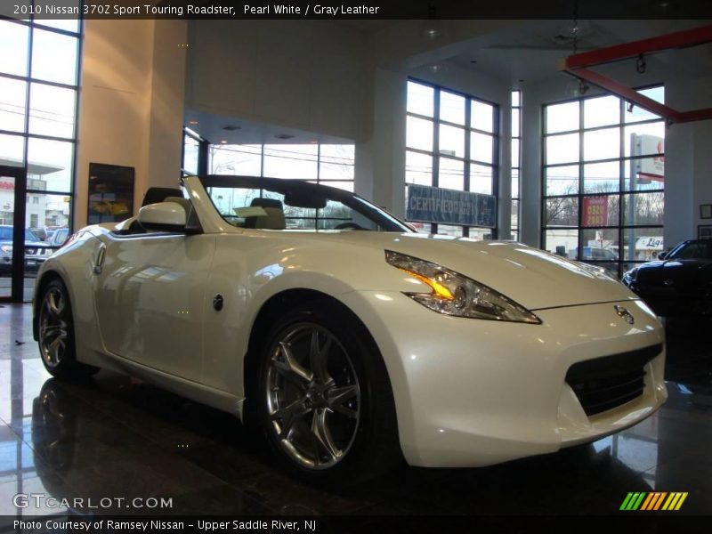 Pearl White / Gray Leather 2010 Nissan 370Z Sport Touring Roadster