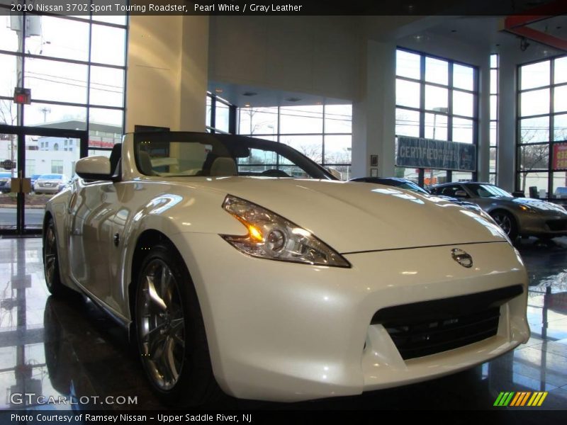Pearl White / Gray Leather 2010 Nissan 370Z Sport Touring Roadster