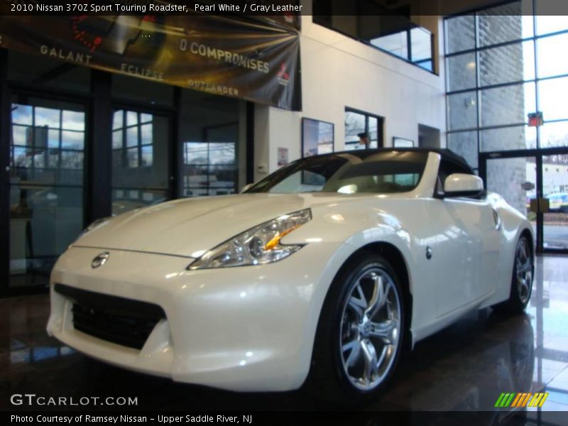 Pearl White / Gray Leather 2010 Nissan 370Z Sport Touring Roadster