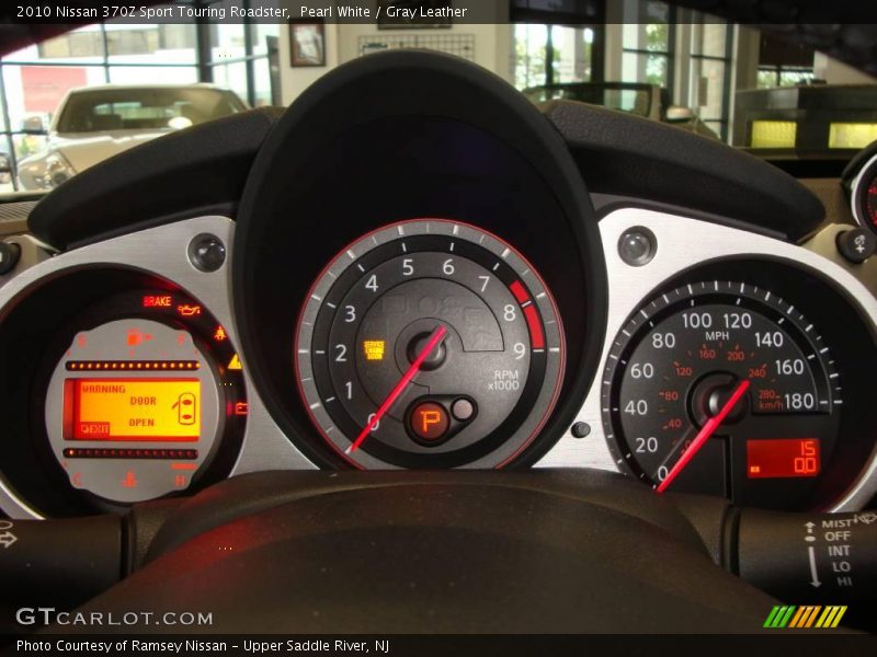 Pearl White / Gray Leather 2010 Nissan 370Z Sport Touring Roadster
