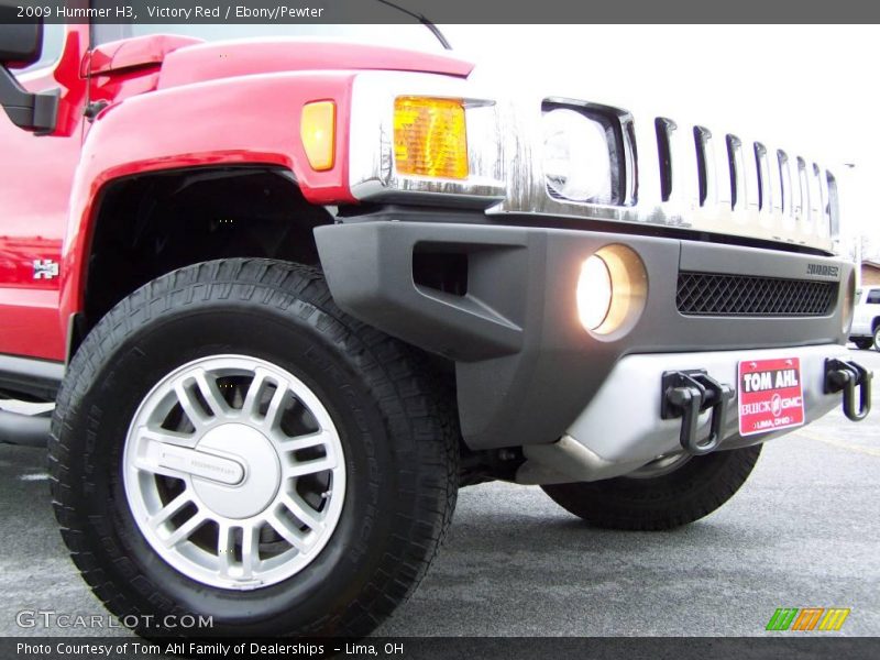 Victory Red / Ebony/Pewter 2009 Hummer H3