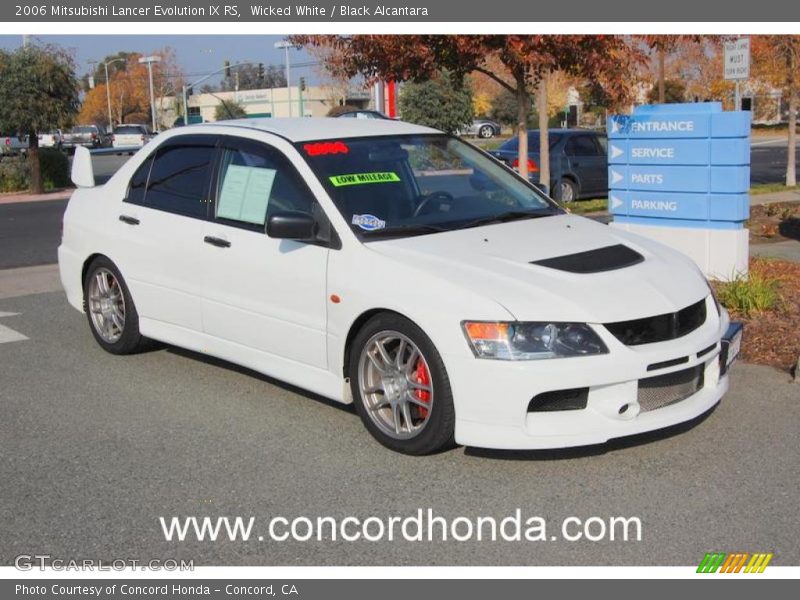 Wicked White / Black Alcantara 2006 Mitsubishi Lancer Evolution IX RS
