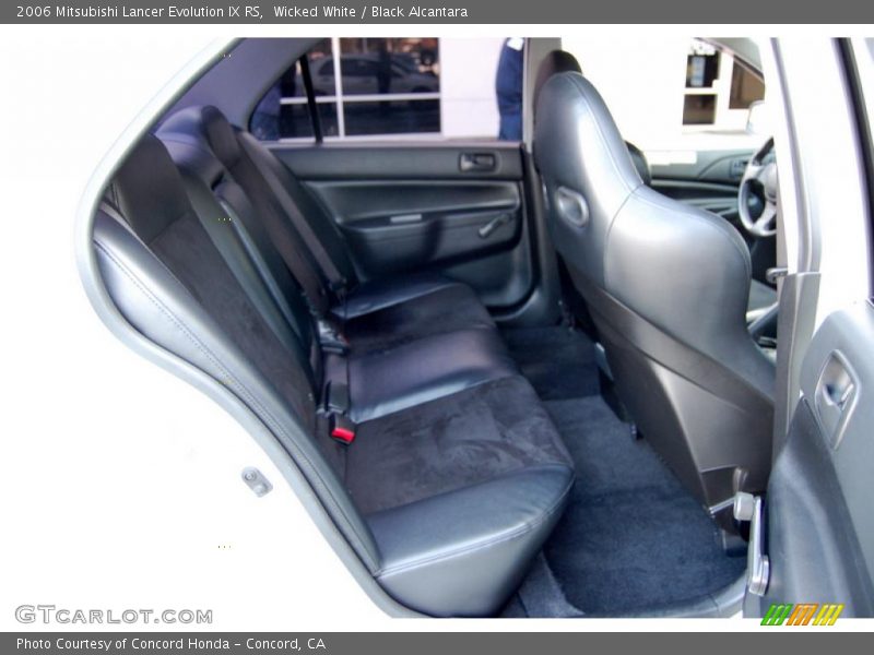 Wicked White / Black Alcantara 2006 Mitsubishi Lancer Evolution IX RS