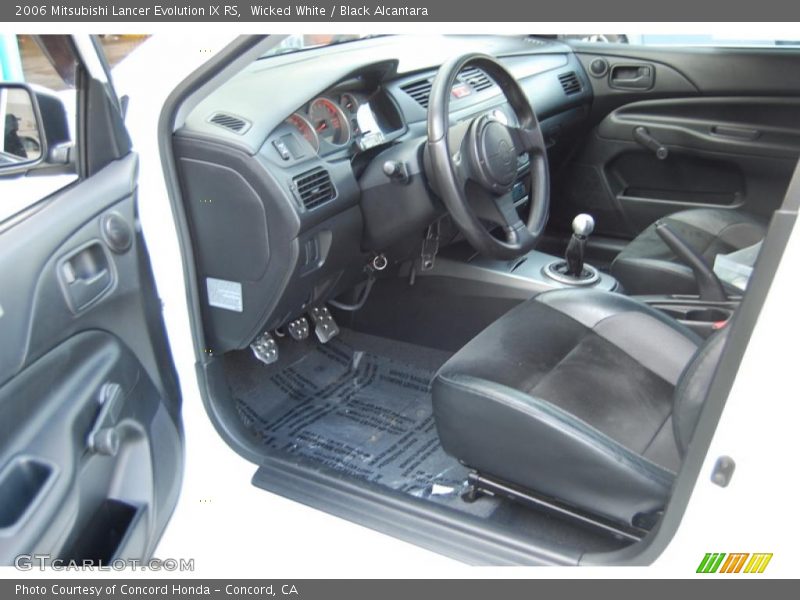 Wicked White / Black Alcantara 2006 Mitsubishi Lancer Evolution IX RS
