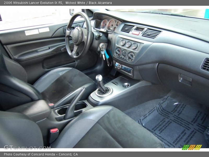 Wicked White / Black Alcantara 2006 Mitsubishi Lancer Evolution IX RS