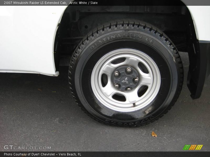 Arctic White / Slate 2007 Mitsubishi Raider LS Extended Cab