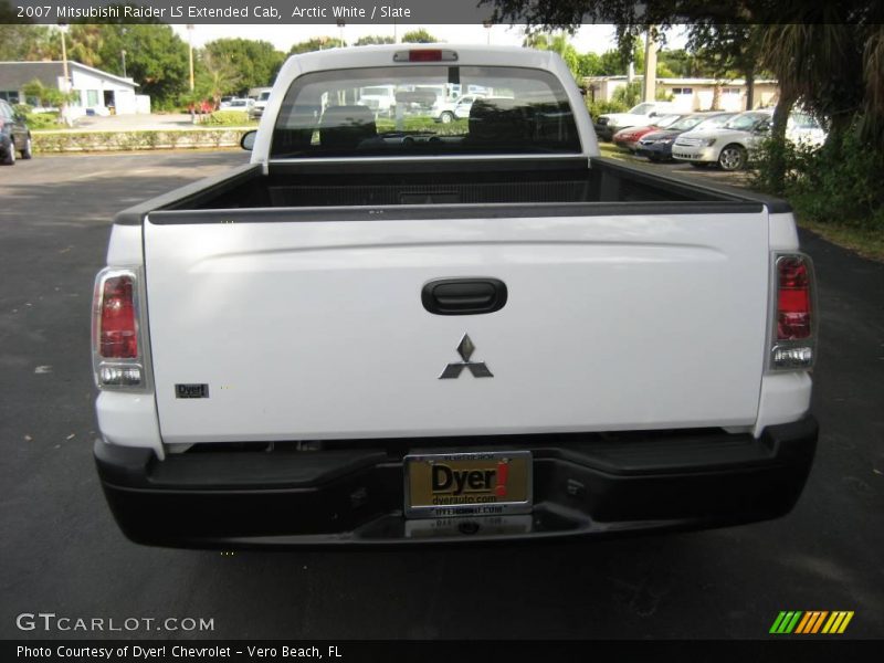 Arctic White / Slate 2007 Mitsubishi Raider LS Extended Cab