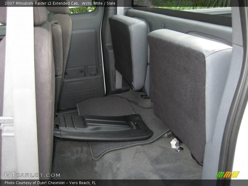 Arctic White / Slate 2007 Mitsubishi Raider LS Extended Cab