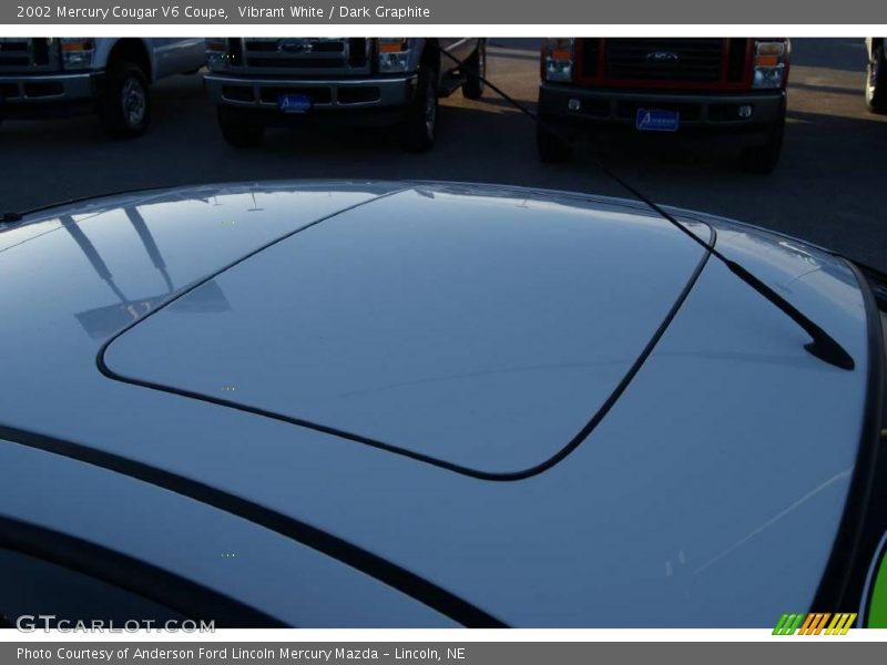Vibrant White / Dark Graphite 2002 Mercury Cougar V6 Coupe