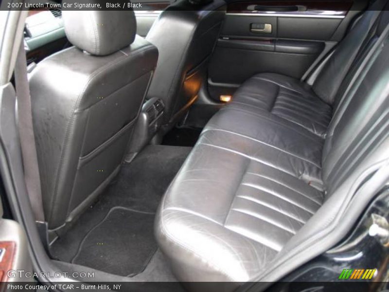 Black / Black 2007 Lincoln Town Car Signature