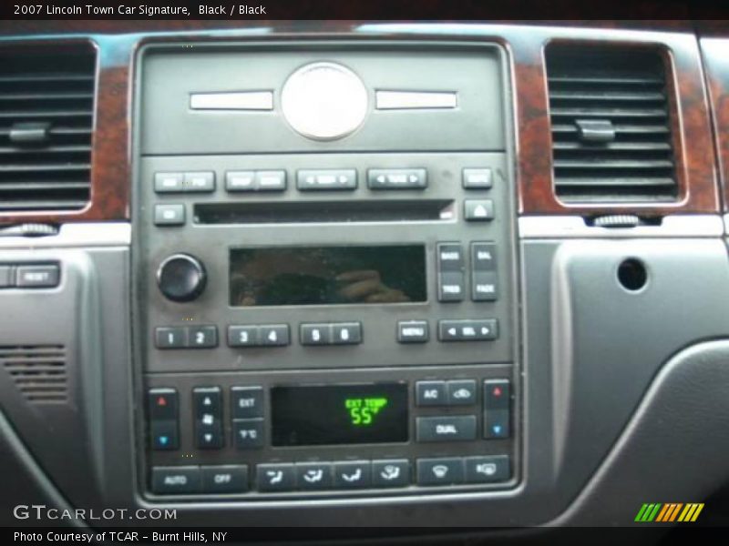 Black / Black 2007 Lincoln Town Car Signature