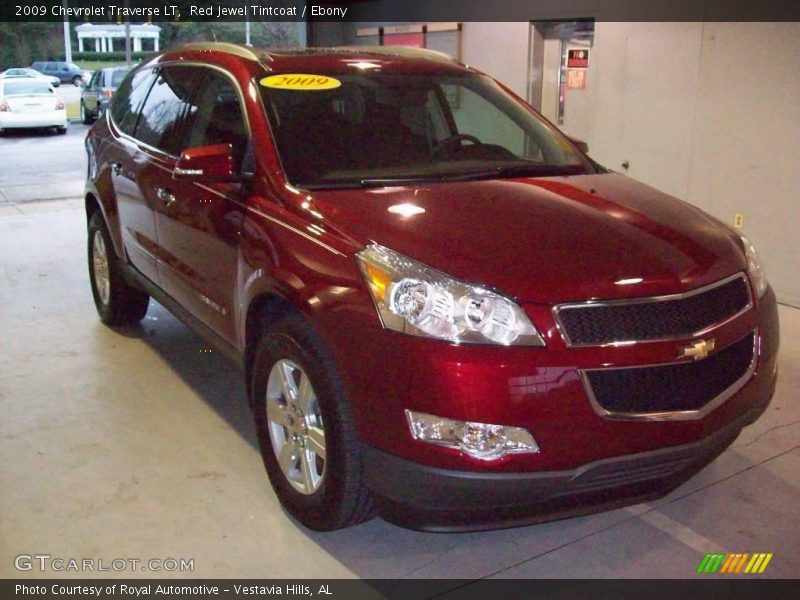 Red Jewel Tintcoat / Ebony 2009 Chevrolet Traverse LT