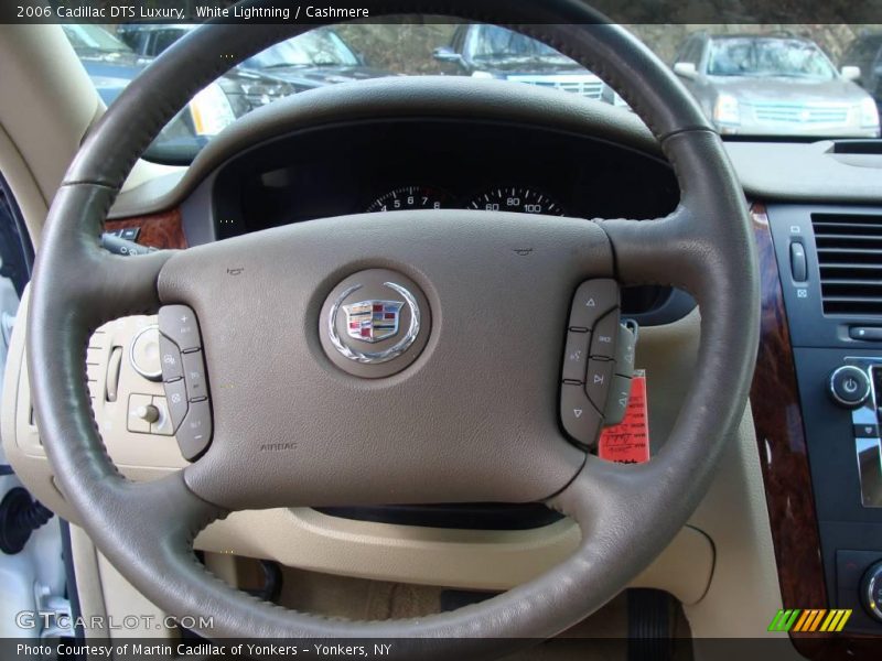 White Lightning / Cashmere 2006 Cadillac DTS Luxury