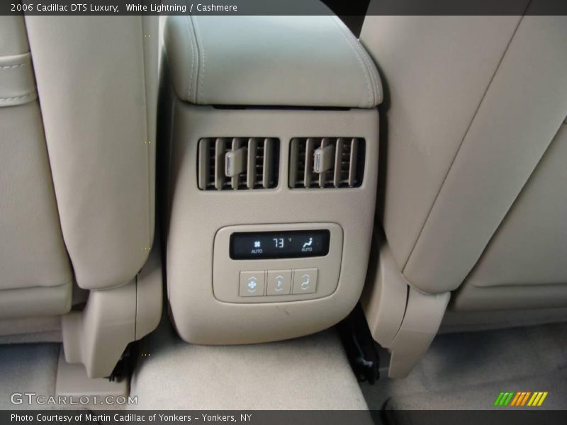 White Lightning / Cashmere 2006 Cadillac DTS Luxury