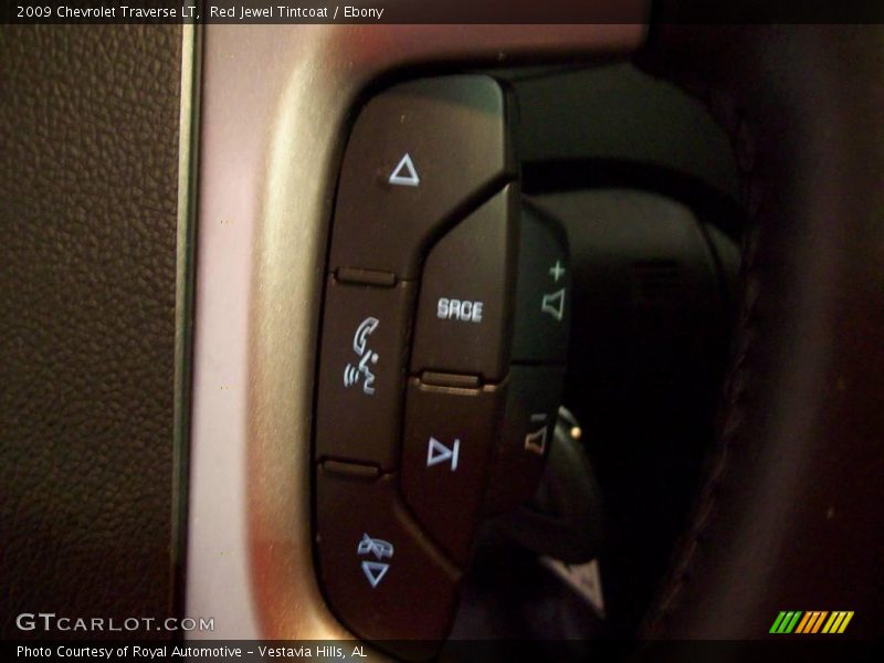Red Jewel Tintcoat / Ebony 2009 Chevrolet Traverse LT