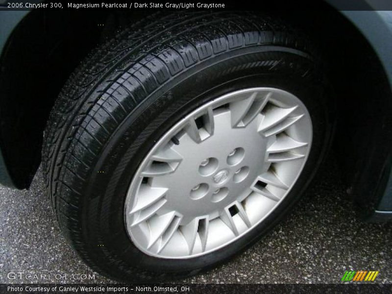 Magnesium Pearlcoat / Dark Slate Gray/Light Graystone 2006 Chrysler 300