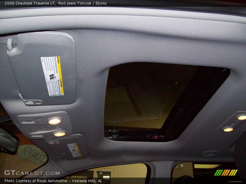 Red Jewel Tintcoat / Ebony 2009 Chevrolet Traverse LT