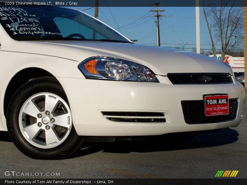 White / Gray 2009 Chevrolet Impala LT