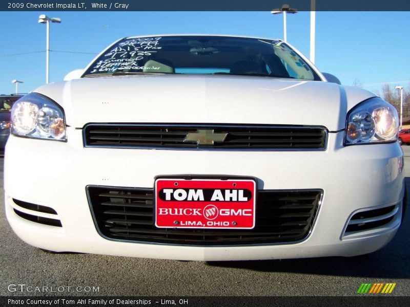White / Gray 2009 Chevrolet Impala LT