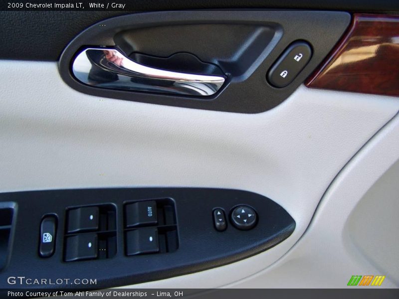 White / Gray 2009 Chevrolet Impala LT