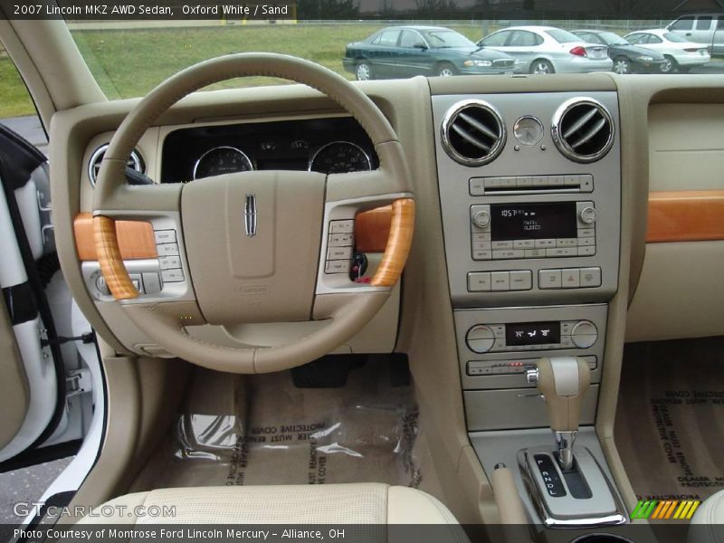 Oxford White / Sand 2007 Lincoln MKZ AWD Sedan